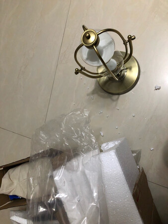 颜色非常的漂亮！复古高档是我一直想找的！特意买的一小时计，作为摆设是非常好看的，很大气！同事们都非常的喜欢！其实购买这个除了做摆设外最大的用意是用来提醒自己每一小时要动动，一天做办公室，有时忙就一个上午或者一个下午不站起来一次，有了这个就方便了！一眼就看到.