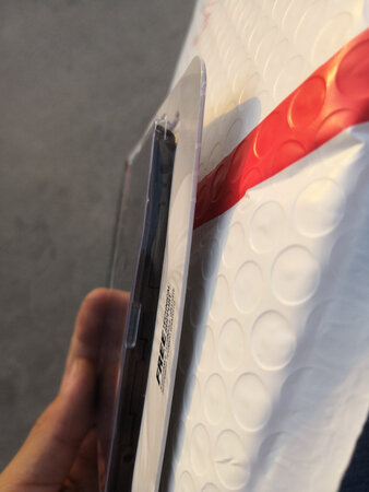 刚刚收到东西  就发现，   东西且压坏了 、  等了这么久  失望。