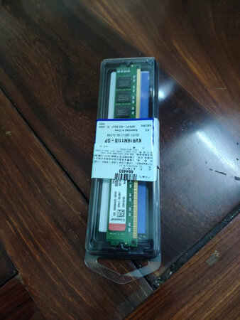 这内存条虽然是DDR3的，速度也可以！
