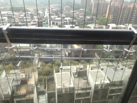东西收到了，还不错，用来挂衣服什么的，还没有问题的，挂在门上，尺寸也合适