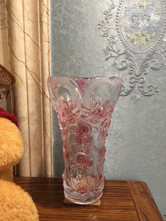 花瓶收到，很漂亮！尺寸合适插花。快递也快，谢谢了！