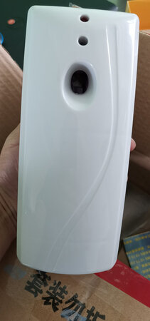 包装完好，使用便捷，气味温和，不错。