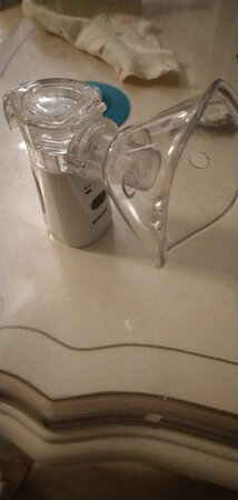 这款商品吧 用着方便 雾化效果还行 我爱人是医生 说医院公用的很不卫生 家里备着一个挺有必要的 而且他们科室的 雾化机也是鱼跃所以冲着这个品牌买的 刚拆装 希望物有所值吧！在这双十一大促期间京东快递冒着雪天路滑的的各种因素 还能保证快递速度 挺不容易 而且现在还送货上门了 给个赞