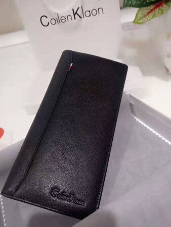 钱包很不错，款式做工都很好，物流快