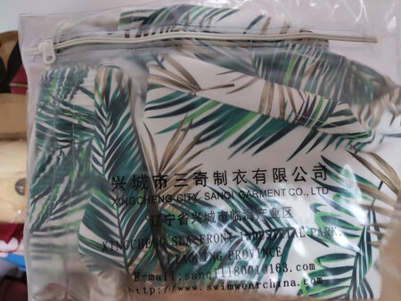 穿着舒服，尺码也合适，游泳和平时穿都可以， 质量好，非常满意，支持京东