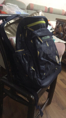 质量好．价格实惠．能装下很多课本．小孩很喜欢