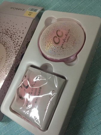 一直用这个牌子，很好用，定妆效果很好