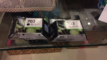东西就一个很薄的塑料袋子包着，商品的外包装都坏了，里面的东西还不知有没有问题，有点失望，这类产品也不能立马使用，都是备着的，等旧的用完了再换，这情况很尴尬