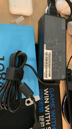 产品包装：完好无损！
材质做工：原装正品！
外观设计：优雅大方！
安装操作：简单方便！
使用效果：完美适配！
其他特色：即插即用！