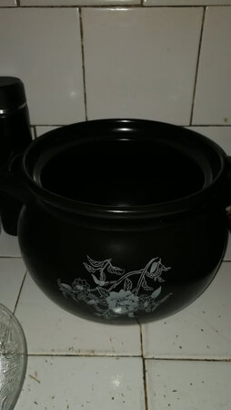 不错不错，很合适。性价比高，对得起这个价位。唯一不足是京东快递没有可以免费放的点，也没有自提点。而且在京东自营买了三个东西，跟快递员确认说是一个包裹，由于收货不便就让放到便利店了，结果是三个包裹，要收三块钱，一双袜子才三块钱，还得花一块钱寄存费，太亏了，希望能多点自提点。砂锅没的说，熬汤和粥，味道都很好。