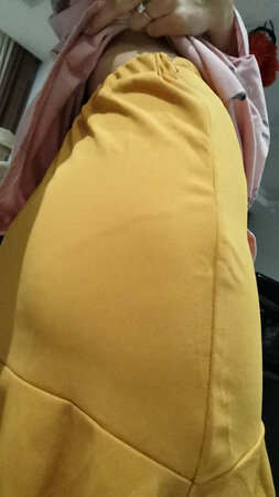 说是无痕，其实穿起来还是挺明显的痕迹的，低腰设计感觉会往下滑，不是很舒服。