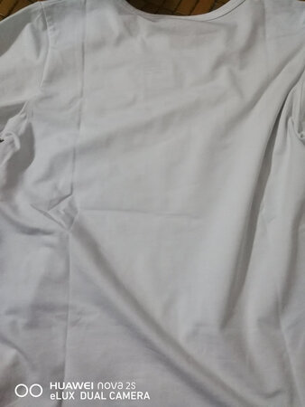 衣服薄，弹性好大，尺码与图片上相差太远，实际尺寸偏小，买来穿不了几十元的东西嫌麻烦不退换了！！