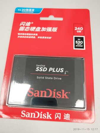 传输速度：读写速度500M以上
游戏效果：加载速度比机械硬盘快不少
兼容属性：兼容性很好