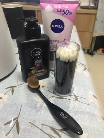 买来试用的，毛很软哦，很希望好用