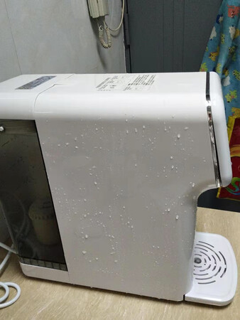 建议以后在发货之前尽量把机器里的水放干净，否则箱子里都是水，机器也是