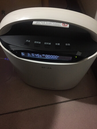 给我舅舅买的，指名要鱼跃的，说是医院医生介绍的。实测下来还可以，就是感觉运行的声音有点大。少雾化功能，其实该买3升的或者2升的U300S尊享版。好在搬用方便，也懒得退换了。