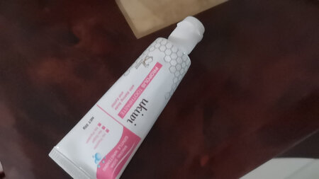 第二次买了，很划算，店家态度很好。漏了一支小样，补了京豆