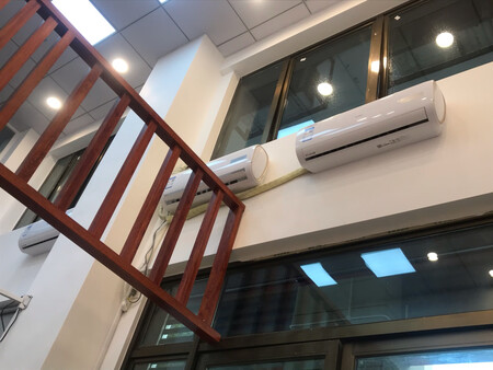 外形外观：颜值很高，很漂亮
送货安装：态度很好?
静音效果：很安静