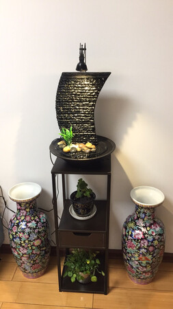 工艺品质：很有质感。
美观程度：超级喜欢。
其他特色：还有哗哗的流水声，小射灯的效果很棒滴。