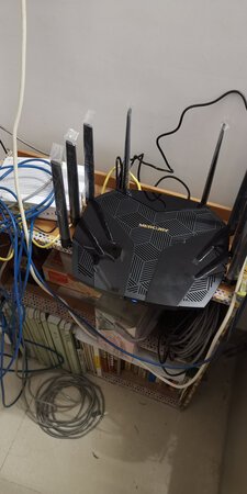 好帅   稳定 操作方便  很大一个  双5G 通道 暂时只拉10个设备 还测试不了 它的威力