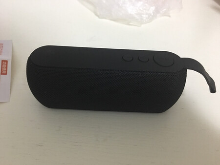 音箱做工很好～TF和USB都支持很方便，双音箱外放效果非常好！五星好评非常超值！