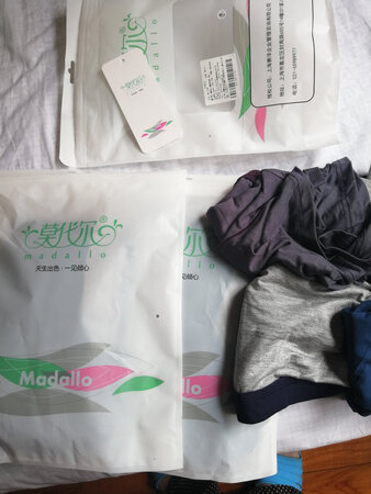 面料手感很舒服，物流也很快。