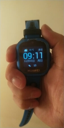 孩子对手表非常喜欢。
续航能力：耐久冲一次点可以用3-4天，定位精准！佩戴舒适