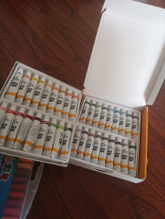 包装很美，还没用，没有异味