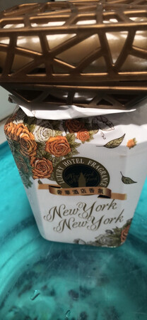 很喜欢这款商品 ，酒店的香氛味道，（以前一直都是在BHG超市和特力和乐买，超市也有黑色包装的）都好闻～偶然在网上看到，而且活动价格超级美丽，幸运，以后会无限回购，希望增加黑色包装的，感谢～