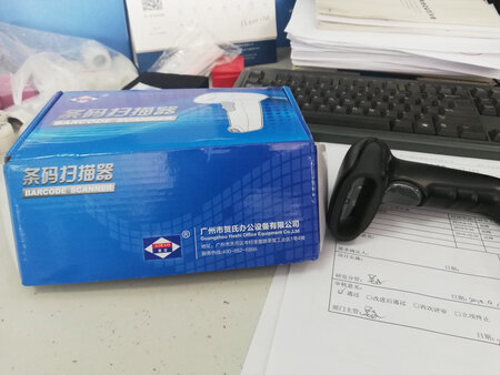 握持手感：很轻便，很好握持
灵敏度：反应挺快
外形外观：外形漂亮