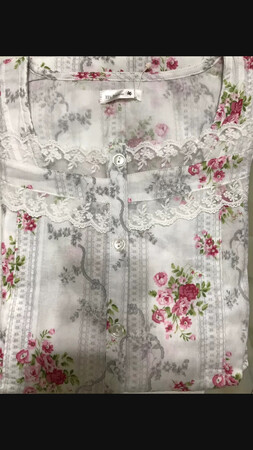 睡衣穿着好舒服，在他家已经买了两件了，都是纱布的，还很透气！