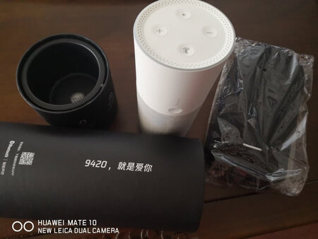 是正品，之所以选择~听听，其一是看中它丰富的节目资源；其二是自带电池，使用更方便！！！