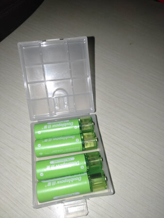 符合要求，不过容量值得怀疑。
