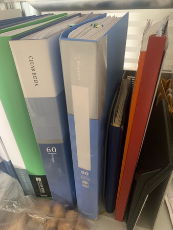 得力的多页夹一直在用，质量非常好，每一页都很厚实，用着还不爱坏，买了40页、69页、80页三种、很好！