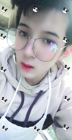 带着特别舒服。还看得很清晰，大家记得购买哦