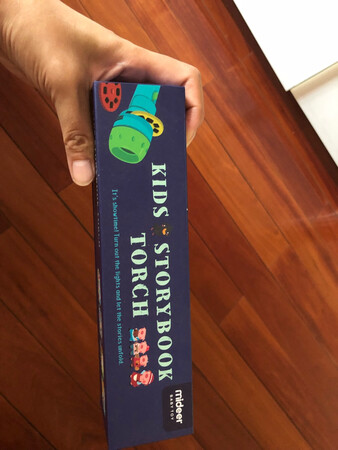 可以根据距离调大小，很有意思。就是每个故事图片太少，内容不是很连贯。要大点的宝宝才能理解