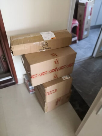 双十一物流给力，第二天到达。没打开，手感光滑结实材质上等。感谢店家和小哥。
