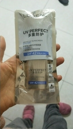 膜偏厚，延展性小，效果不知道，需要长期使用才知道，不过比较信奈这个品牌。