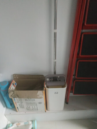 一直在京东自营店买东西   京东自营店的东西还是值得信赖的    家里不过是大人用的 小孩用的    油盐酱醋茶  基本都是在京东上买   有什么不放心在别的地方买的东西   就在京东上买   京东要不忘初心方得始终    做全网最让消费者放心的网购平台    大卫的拖把也是不错的   之前买了一个喷水的拖把     真是好用