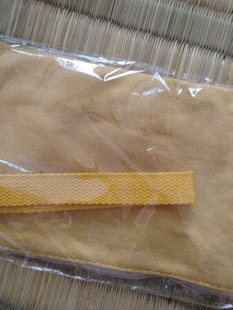 第一次买手包没想到那么好看，大气，大家不要犹豫了，拿出去逛街很好的。