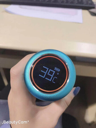 物流很快。收到后赶紧打开，简直太完美了，送给媳妇的，有提醒喝水的功能简直太贴心了。手感也很好，那是相当的完美呀