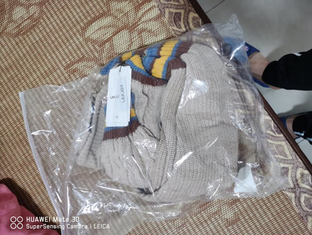 衣服有点大，其他挺好的，不错