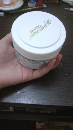 香香的味道！特别好闻，而且好大一罐感觉可以用很久了！真的很不错鸭！