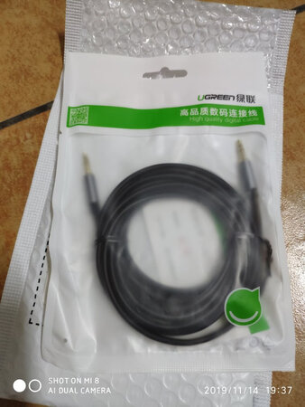 外形外观：很好，线很柔软，车用不知耐高温不，希望耐用
产品性能：这个价钱还是值的，说没一点杂音是假的，因为是车载Aux用的，听歌是没有，但加减音量时还是明现有点杂音，总体说，还是满意的
其他特色：京东自营物流还是很给力，昨晚九点下单早上到了