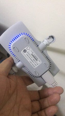 性价比很高的一款无线网卡，就是只能选这一种配色比较令人无奈，要是有更多配色就完美了。试了一下2.4g和5g，速度都比之前的无线网卡好很多，驱动是在机子里带的，第一次联机的时候可以安装，以后就不用管了。总体满意