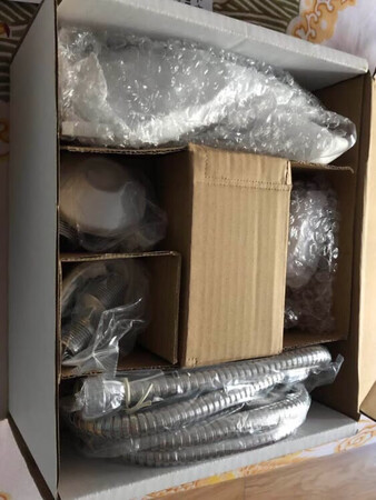 用了店铺满减，及plus用户500-20，没用京豆，折后Four hundred and forty 元。东西自然不必说，该款花洒头有三功能，且且喷水面积较大，用起来比较舒服。
老家房子装修囤货中。买了两套。