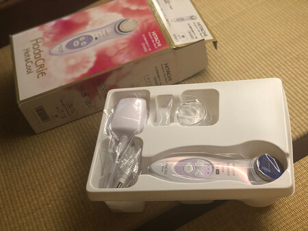 没看说明书，自己摸索着就会用了，非常好，解决掉我鼻头油脂分泌，毛孔粗大的问题。城野医生看来起作用了，现在毛孔变细，黑头也少了很多。