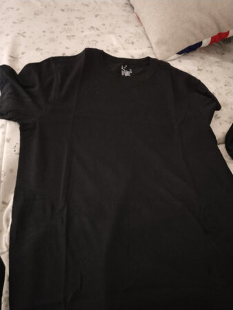 东西收到了，衣服质量真不错，下次还会再来