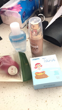店家送了好多礼物，谢谢。第三次买了。五星好评