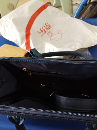 很好，轻便容量大，质量不错，喜欢
